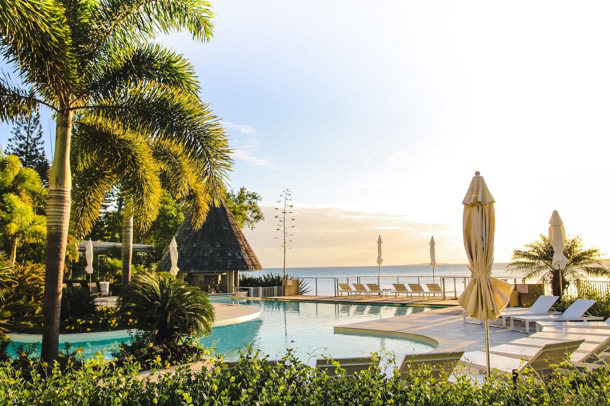 Chateau Royal Beach Resort & Spa, Noumea Exterior photo